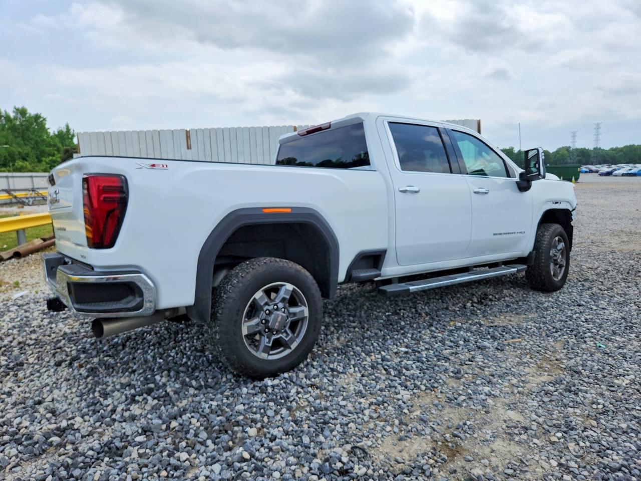 GMC SIERRA 2025 — 4