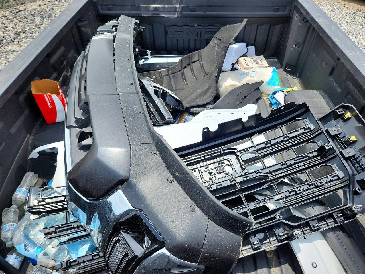 GMC SIERRA 2025 — 13
