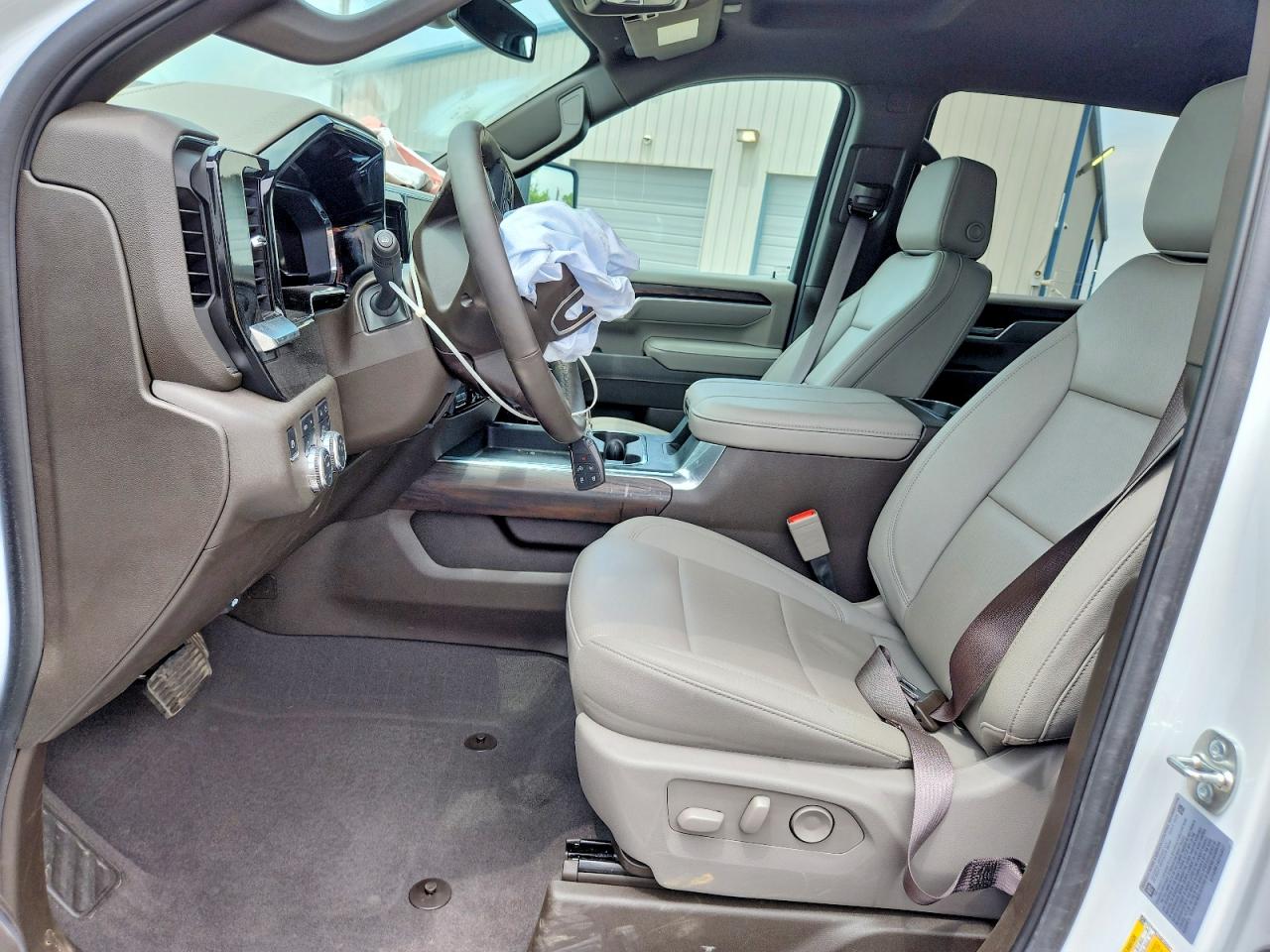 GMC SIERRA 2025 — 8