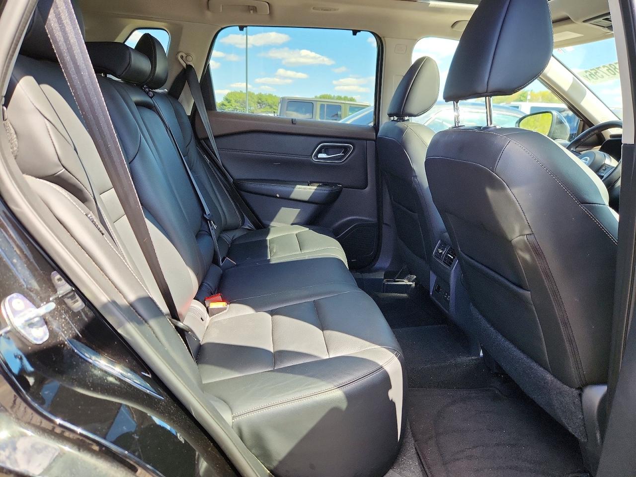 NISSAN ROGUE 2021 — 12