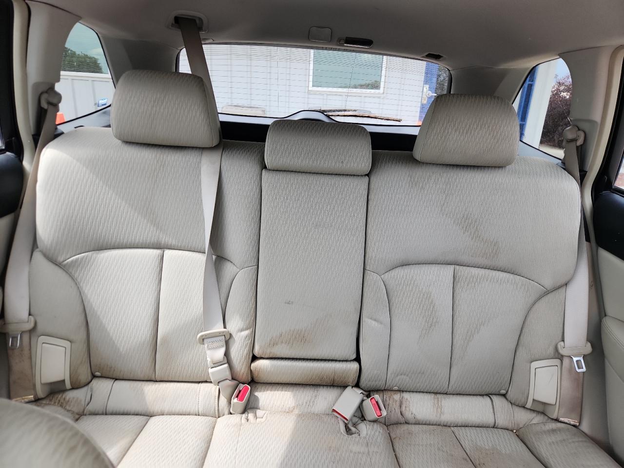 SUBARU OUTBACK 2010 — 11