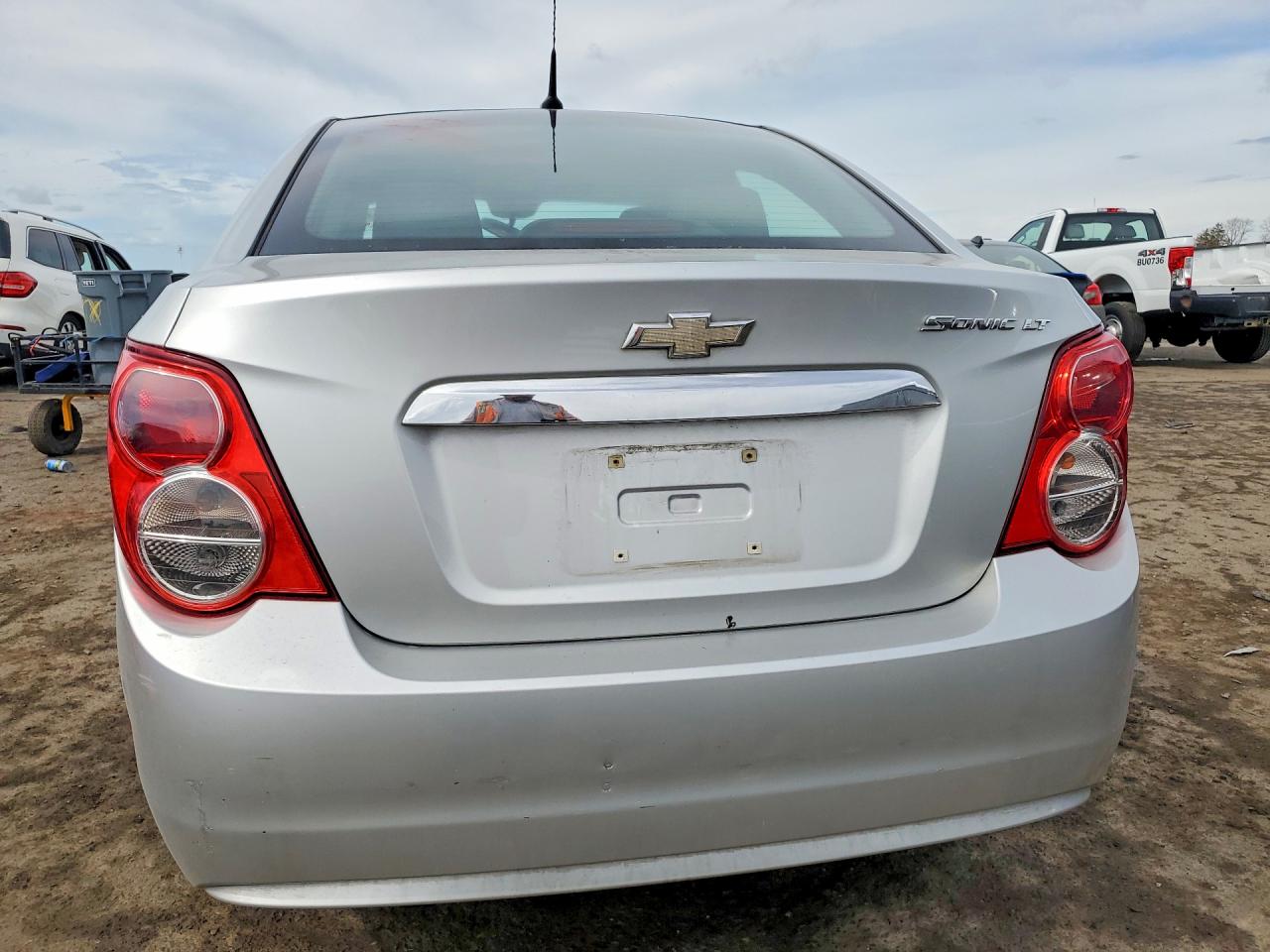 CHEVROLET SONIC 2013 — 7