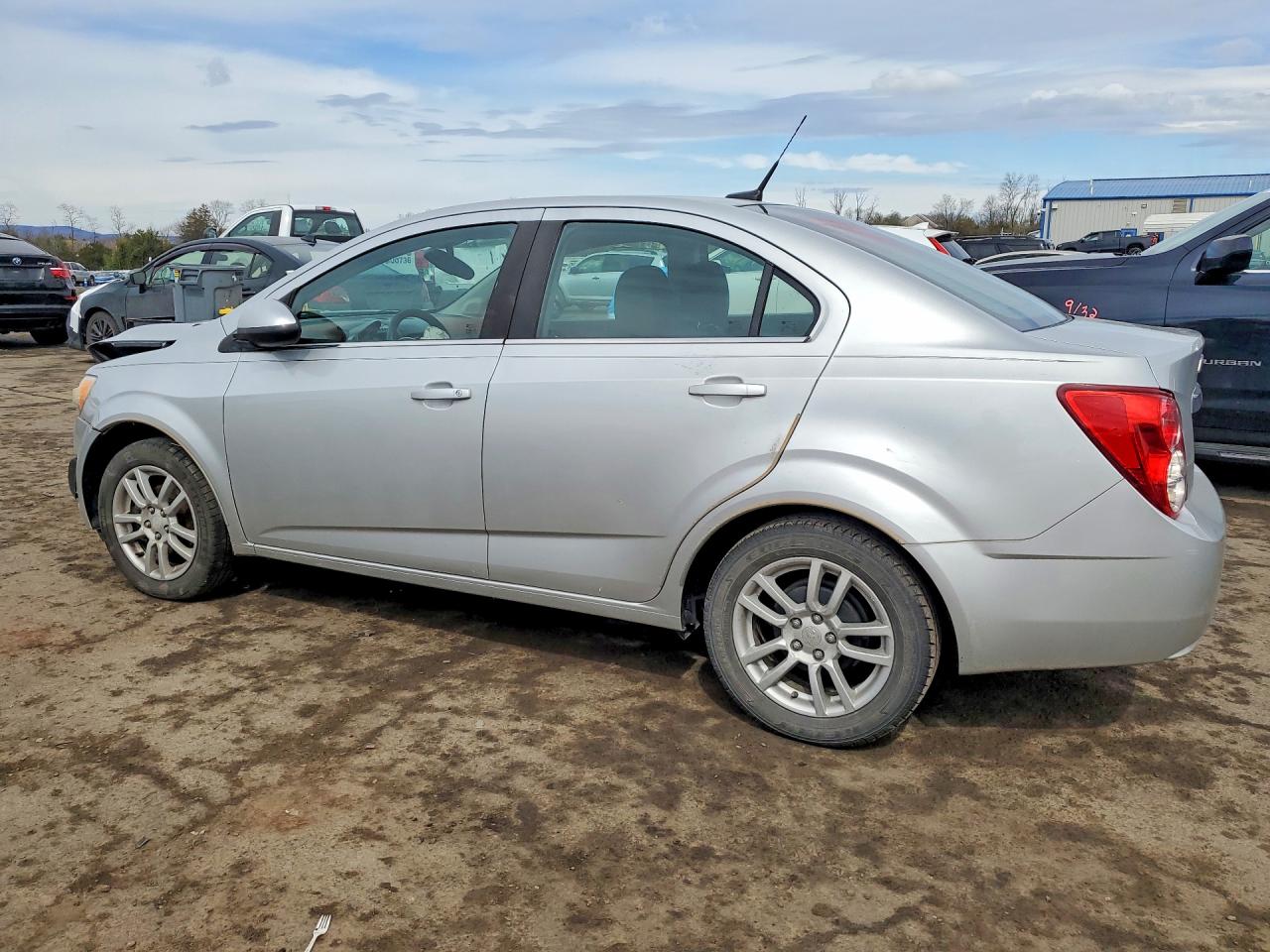 CHEVROLET SONIC 2013 — 3