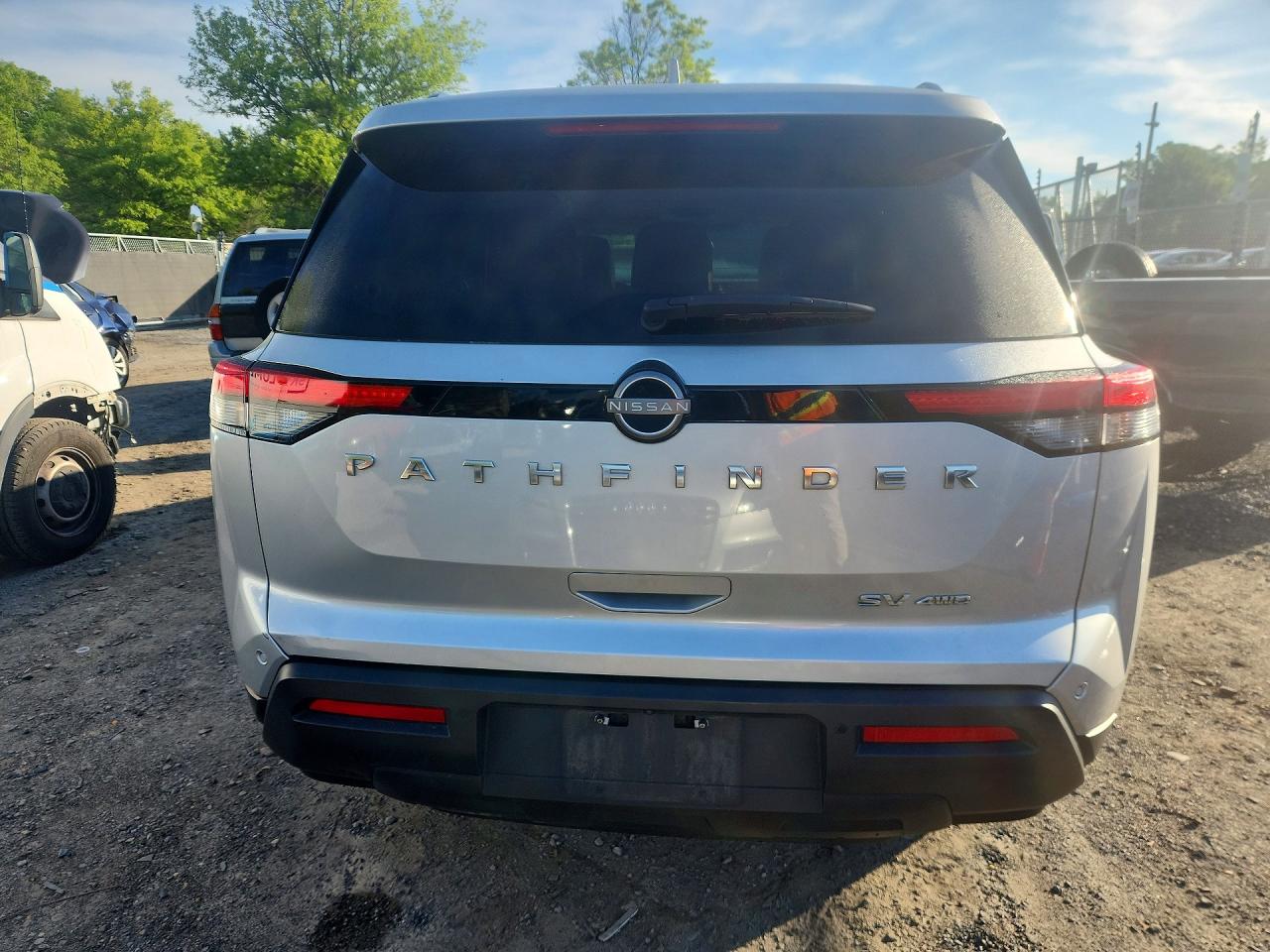 NISSAN PATHFINDER 2022 — 7