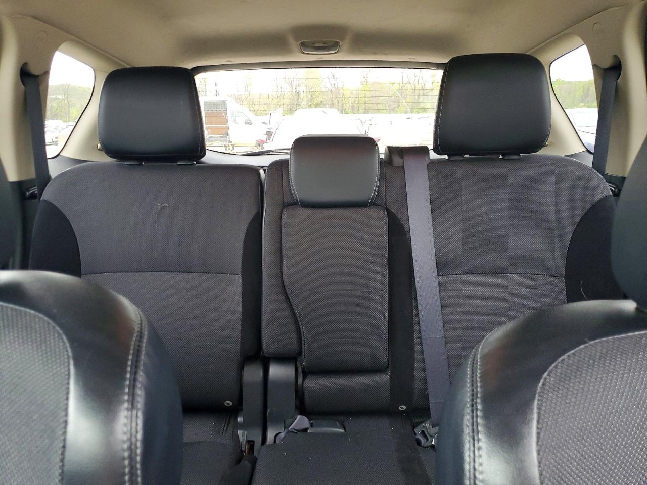 MITSUBISHI OUTLANDER 2013 — 11