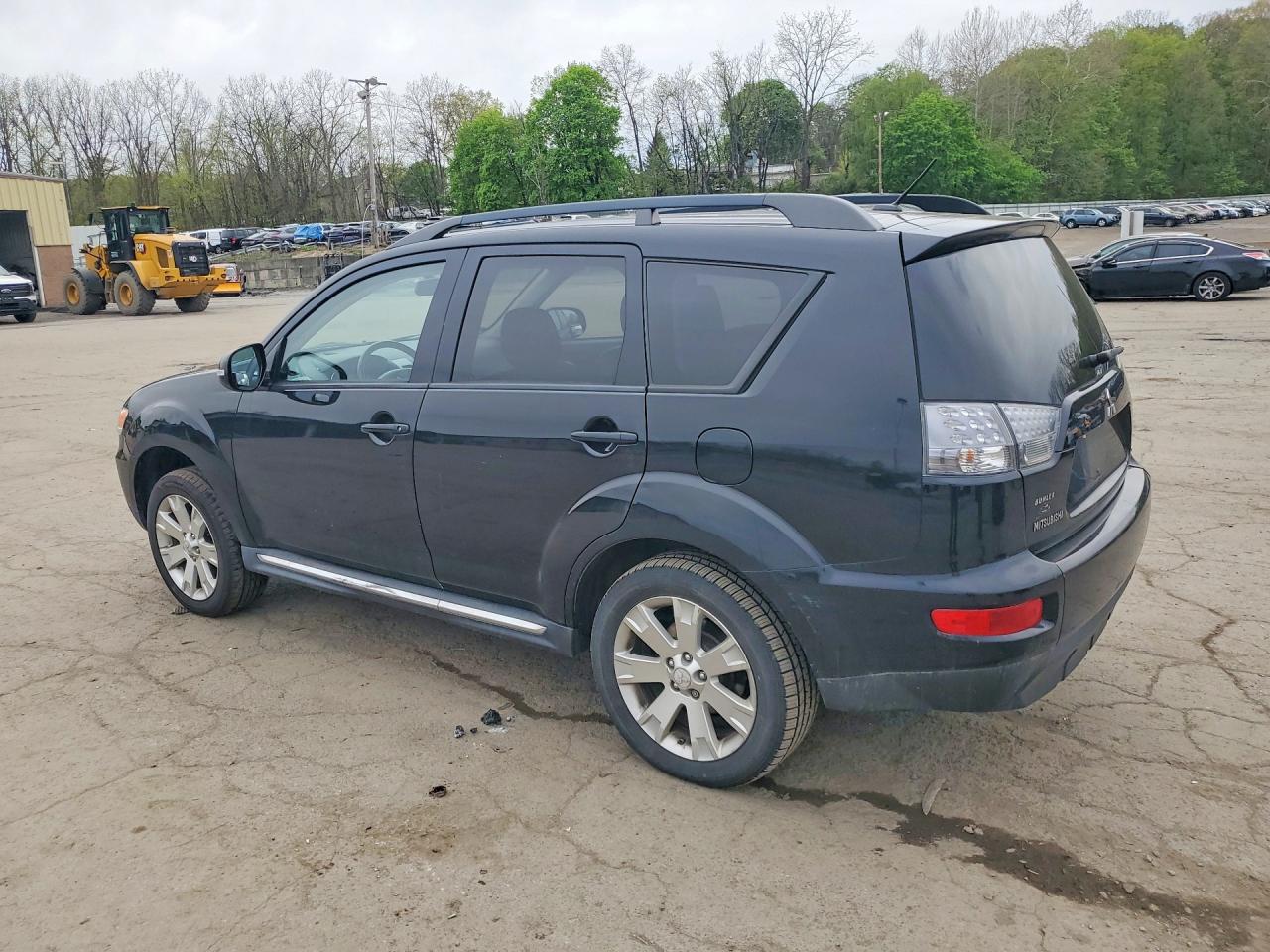 MITSUBISHI OUTLANDER 2013 — 3