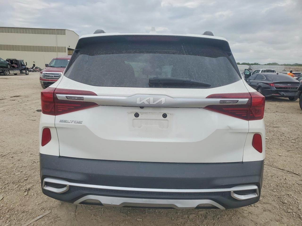 KIA SELTOS 2023 — 7