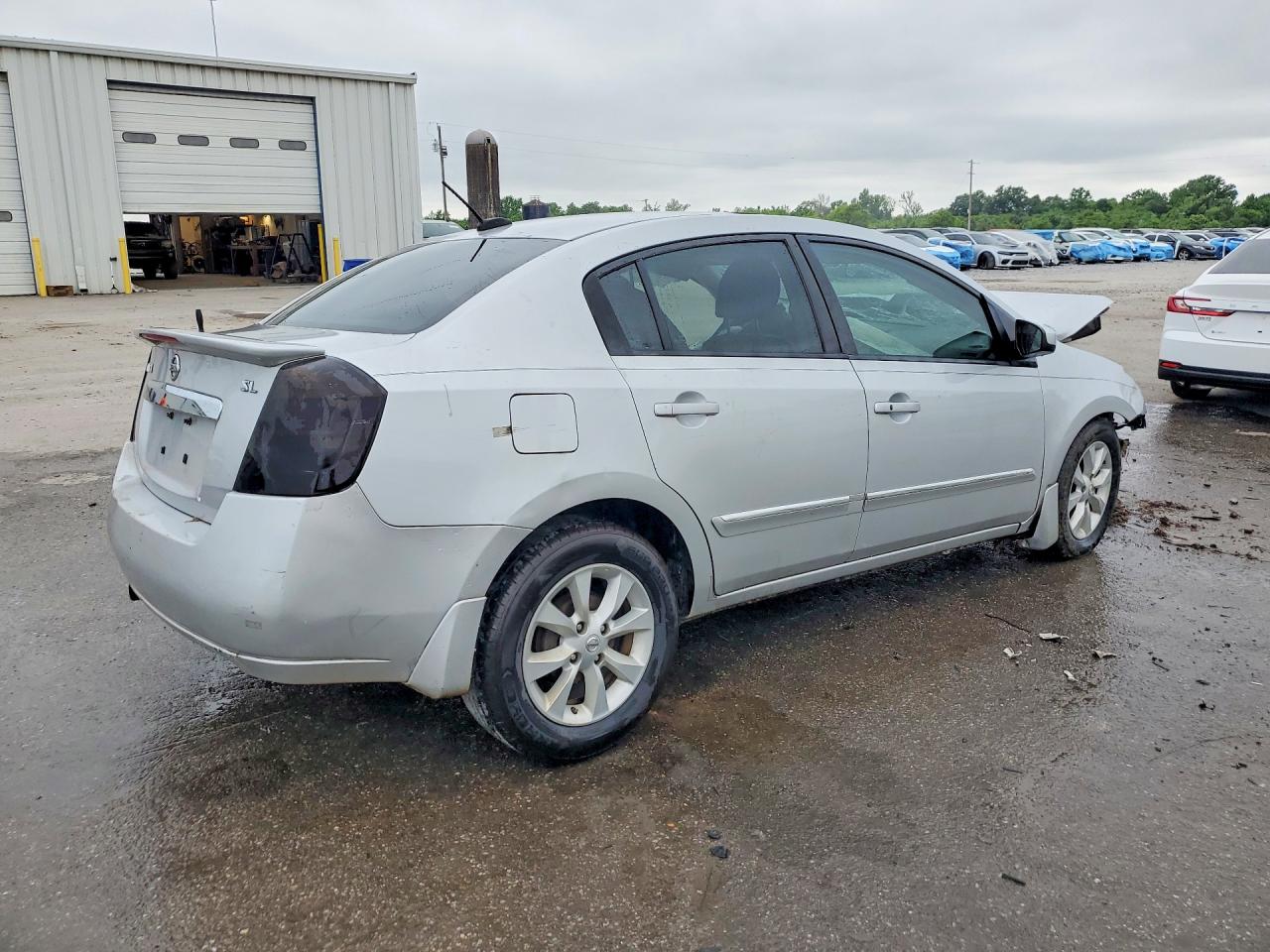 NISSAN SENTRA 2010 — 4