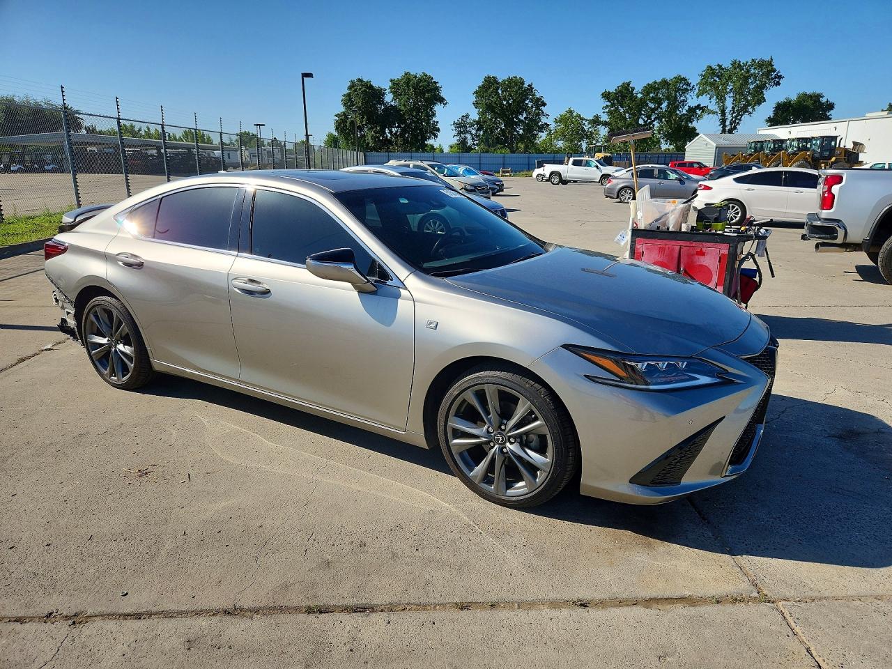 LEXUS ES 2019 — 5