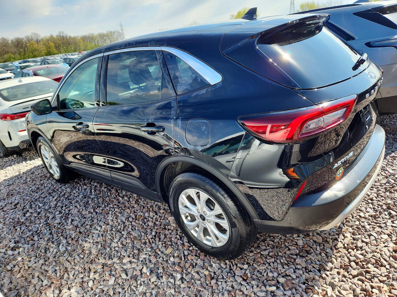 FORD ESCAPE 2024 — 3