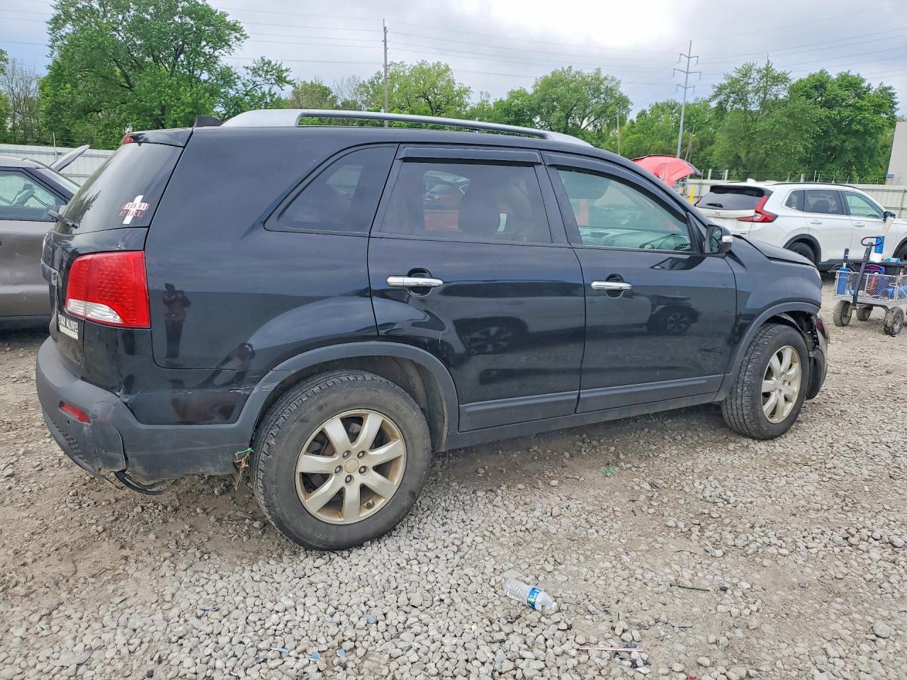 KIA SORENTO 2011 — 4