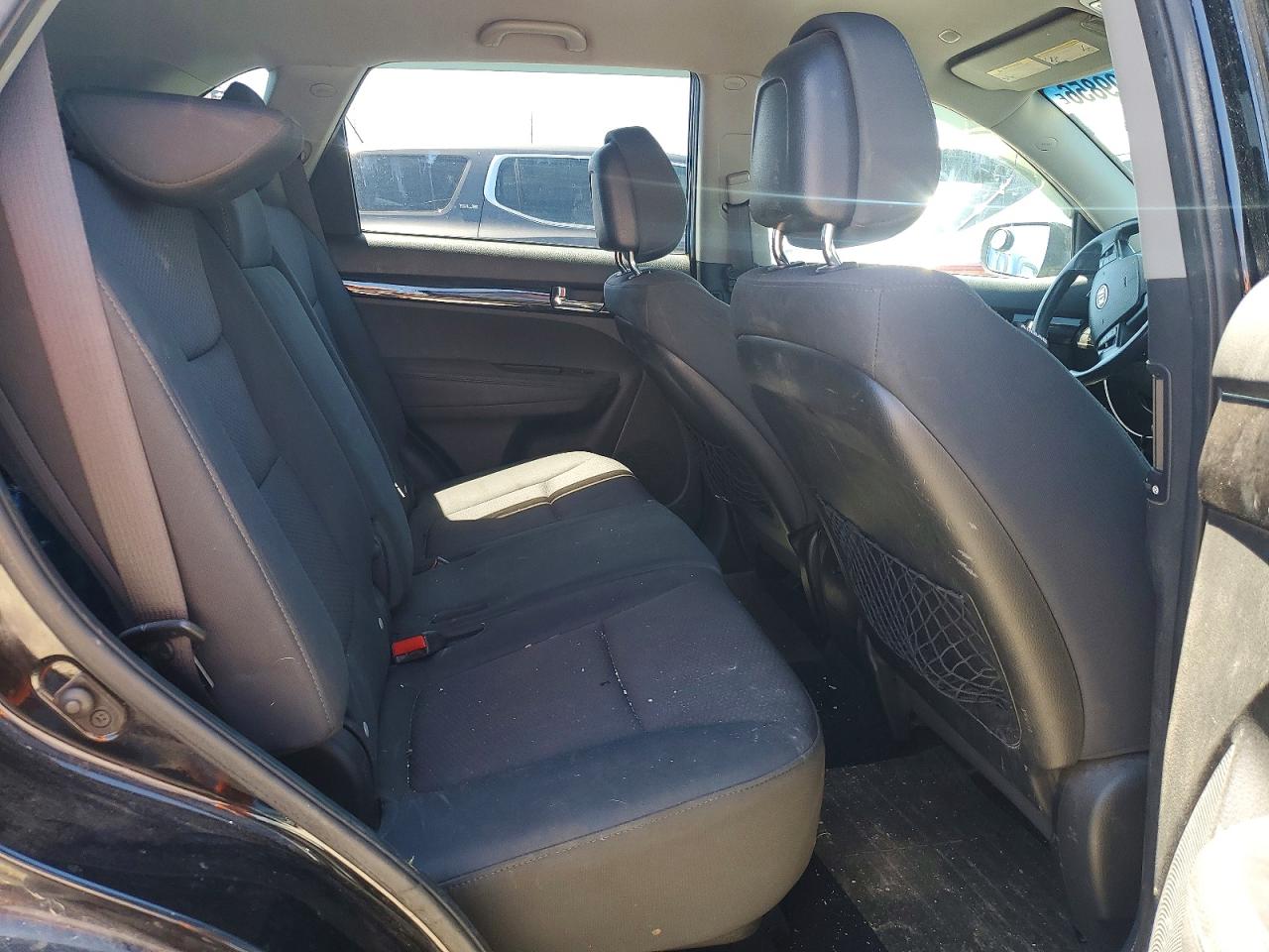KIA SORENTO 2011 — 12