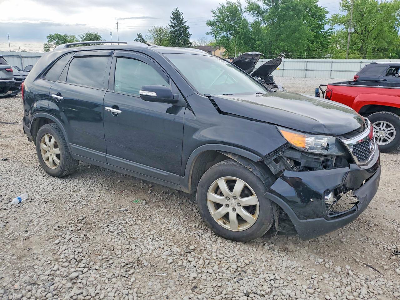 KIA SORENTO 2011 — 5