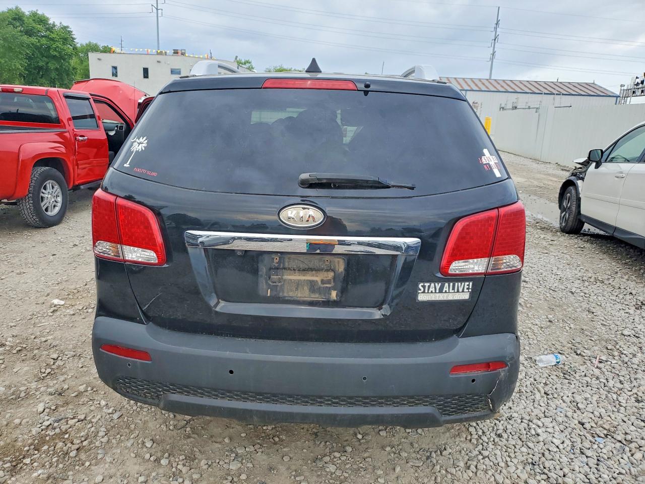 KIA SORENTO 2011 — 7