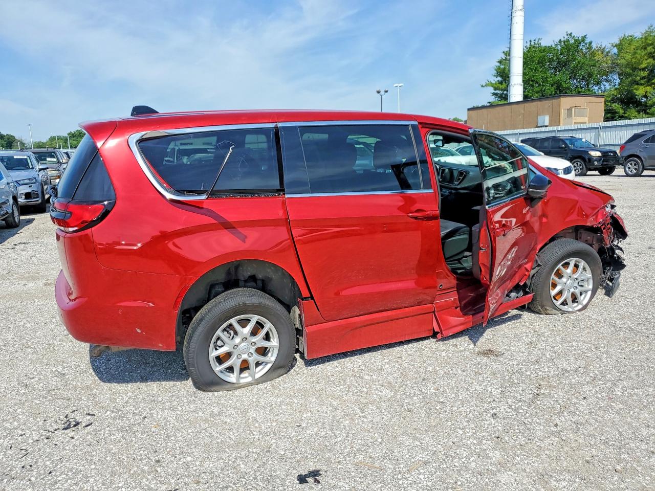 CHRYSLER PACIFICA 2025 — 4