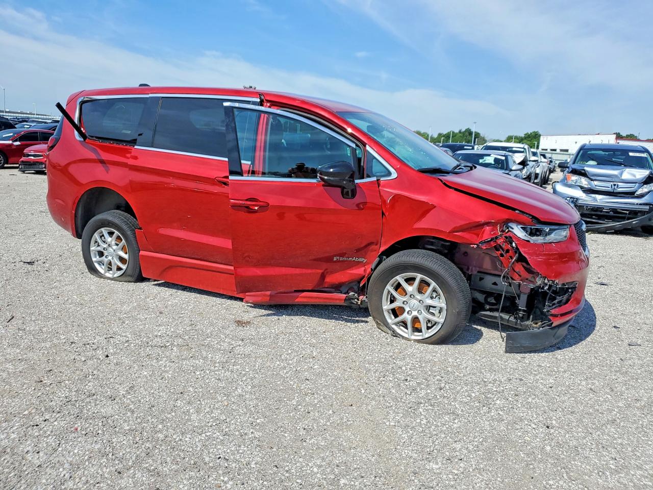 CHRYSLER PACIFICA 2025 — 5