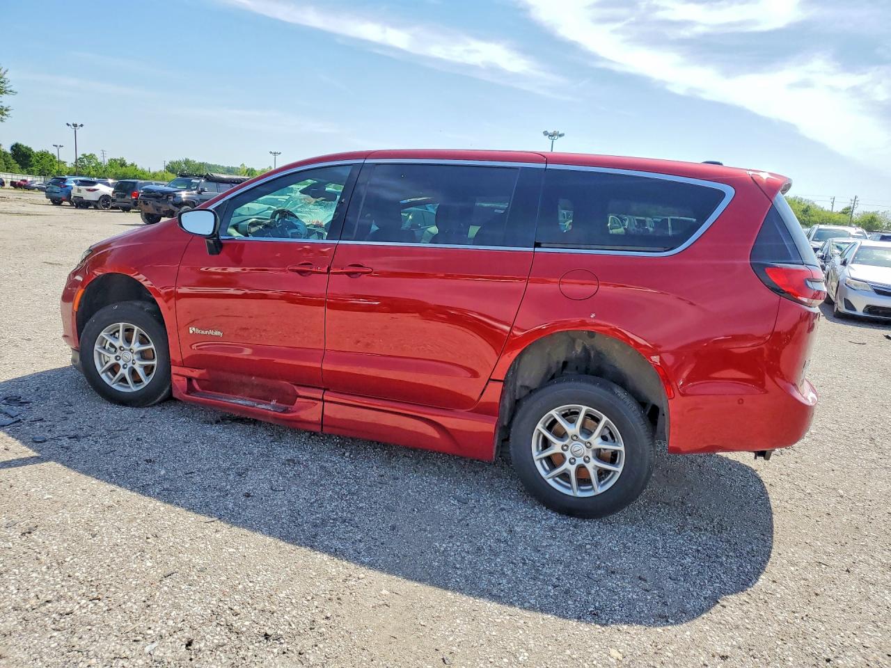 CHRYSLER PACIFICA 2025 — 3