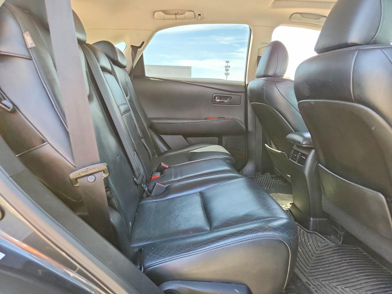 LEXUS RX 2010 — 12