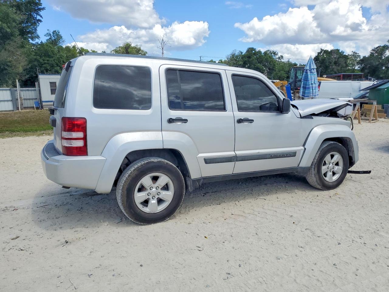 JEEP LIBERTY 2011 — 4