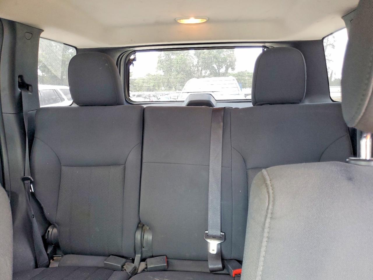 JEEP LIBERTY 2011 — 11