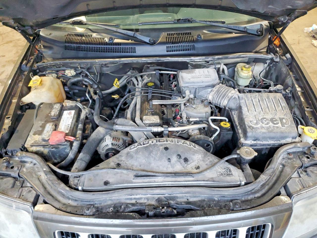 JEEP GRAND CHEROKEE 2004 — 12