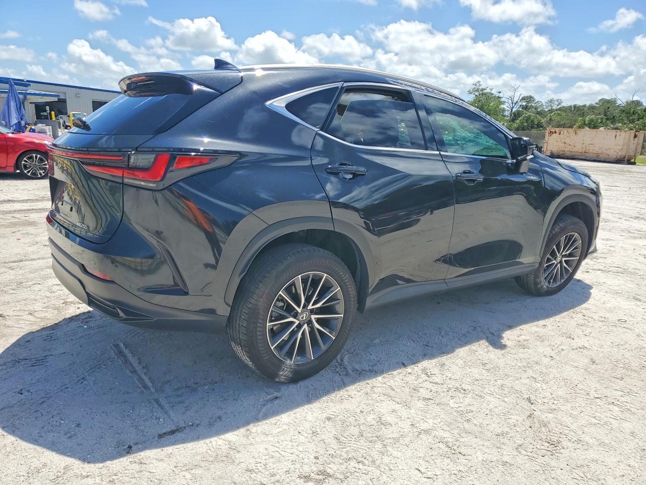 LEXUS NX 2025 — 4