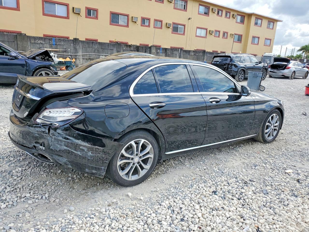 MERCEDES-BENZ C 2017 — 4