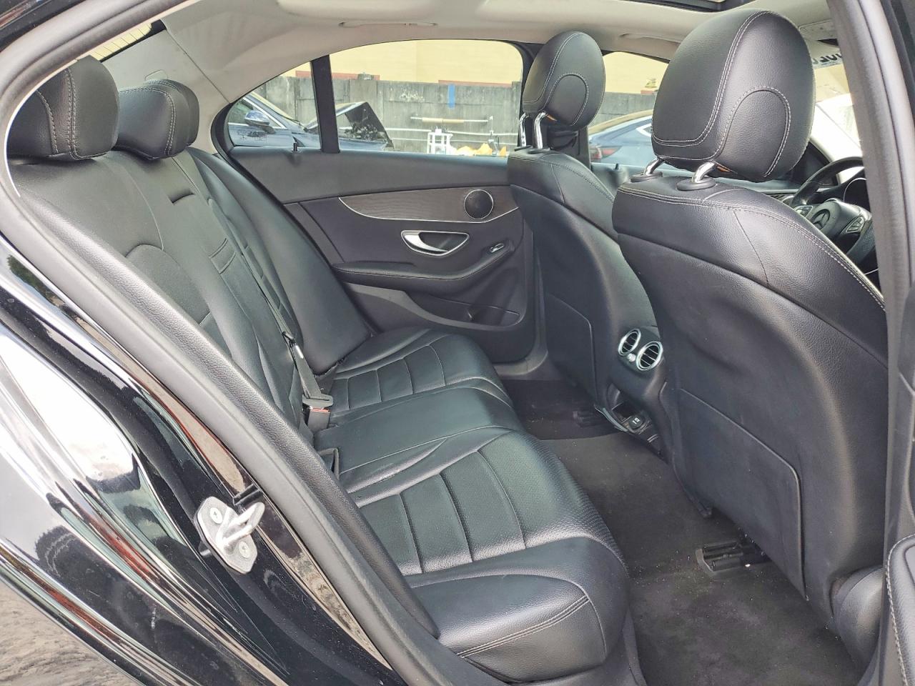 MERCEDES-BENZ C 2017 — 11