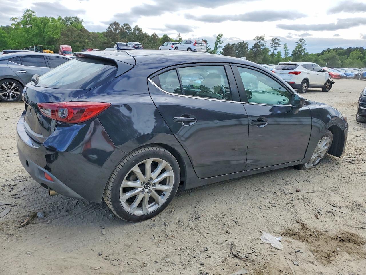 MAZDA 3 2016 — 4