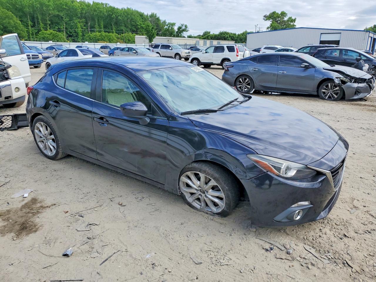 MAZDA 3 2016 — 5