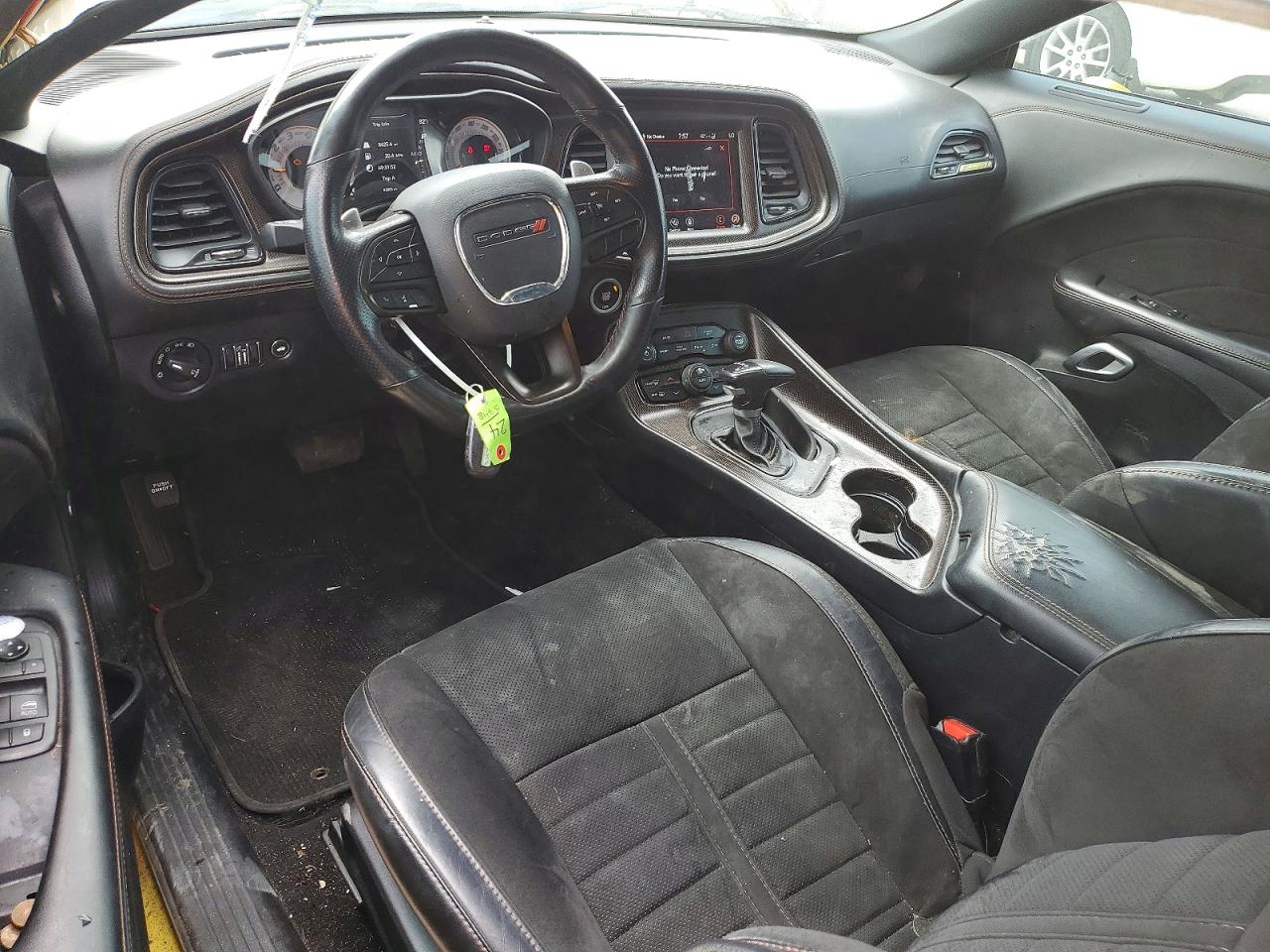 DODGE CHALLENGER 2020 — 9