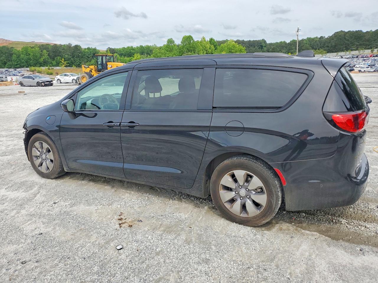 CHRYSLER PACIFICA 2018 — 3