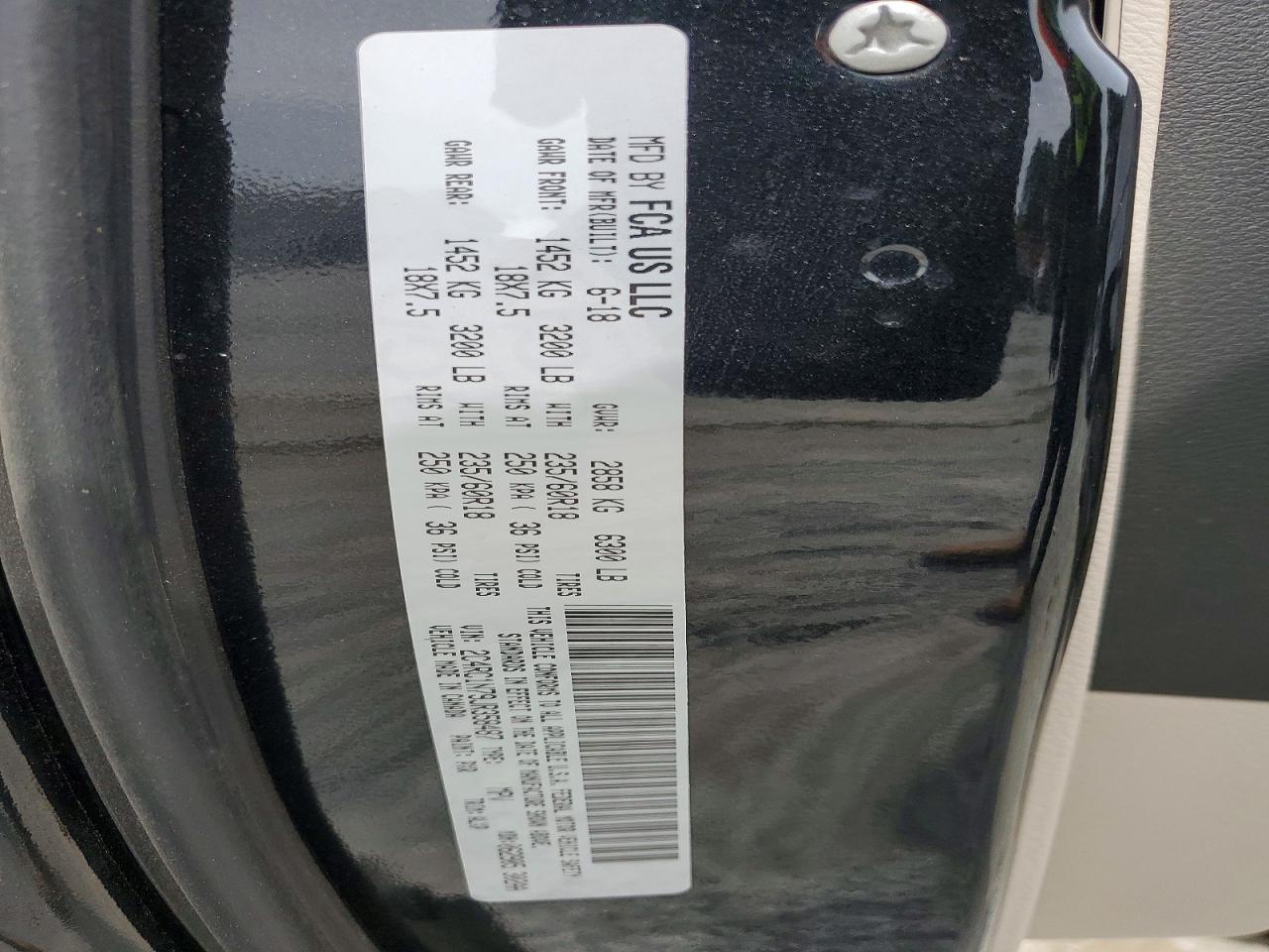 CHRYSLER PACIFICA 2018 — 14
