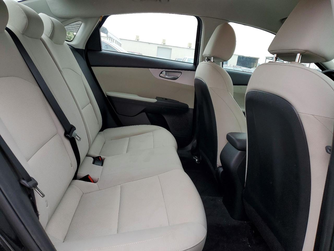 KIA FORTE 2022 — 11
