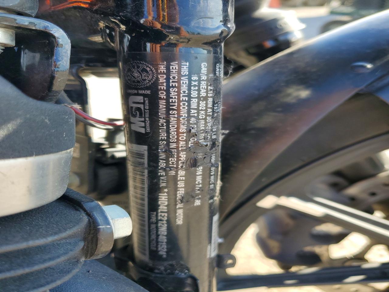 HARLEY-DAVIDSON XL883 2022 — 10