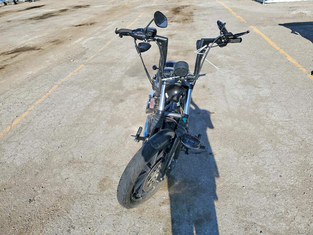 HARLEY-DAVIDSON XL883 2022 — 3