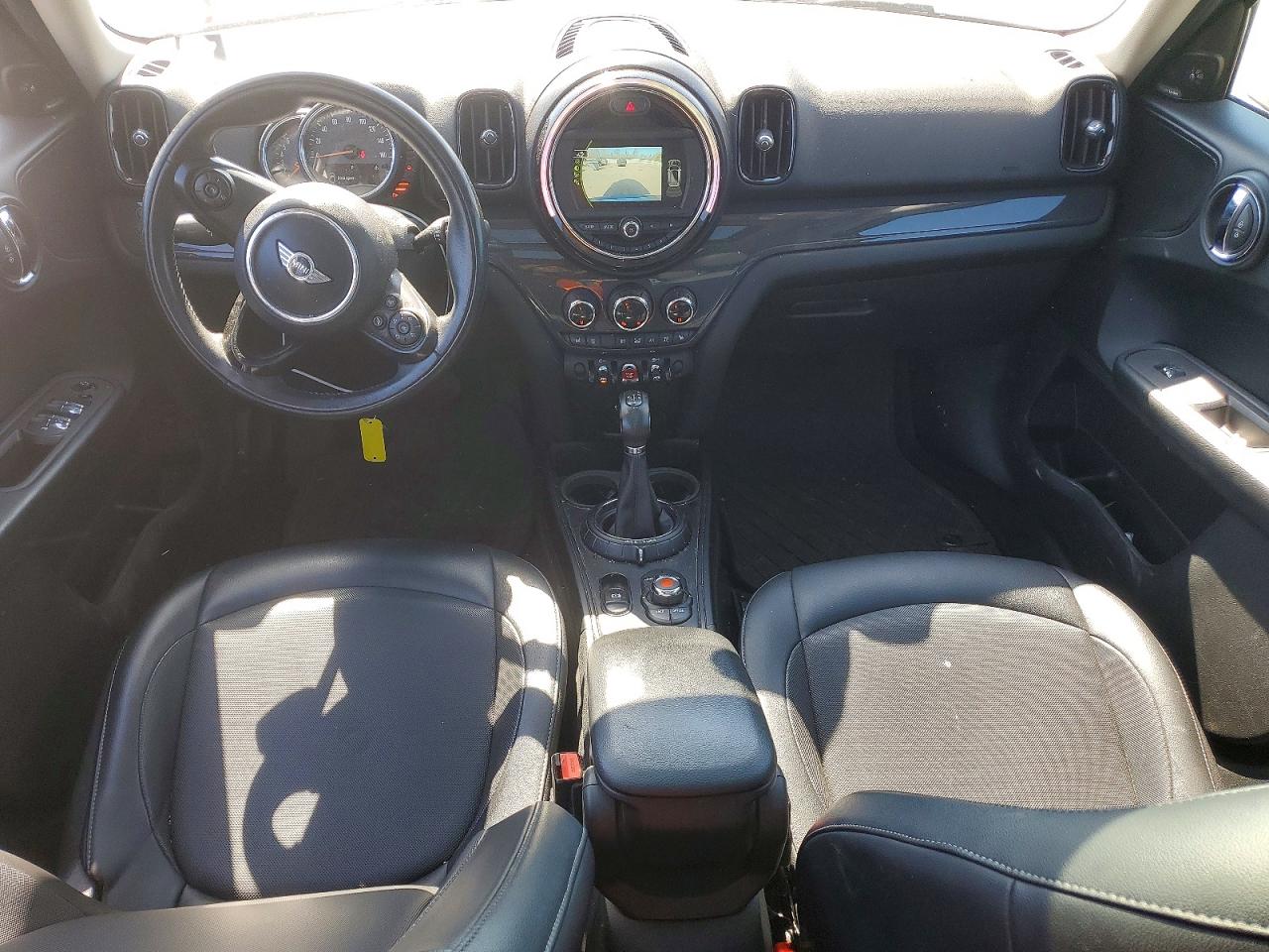 MINI COOPER 2017 — 9