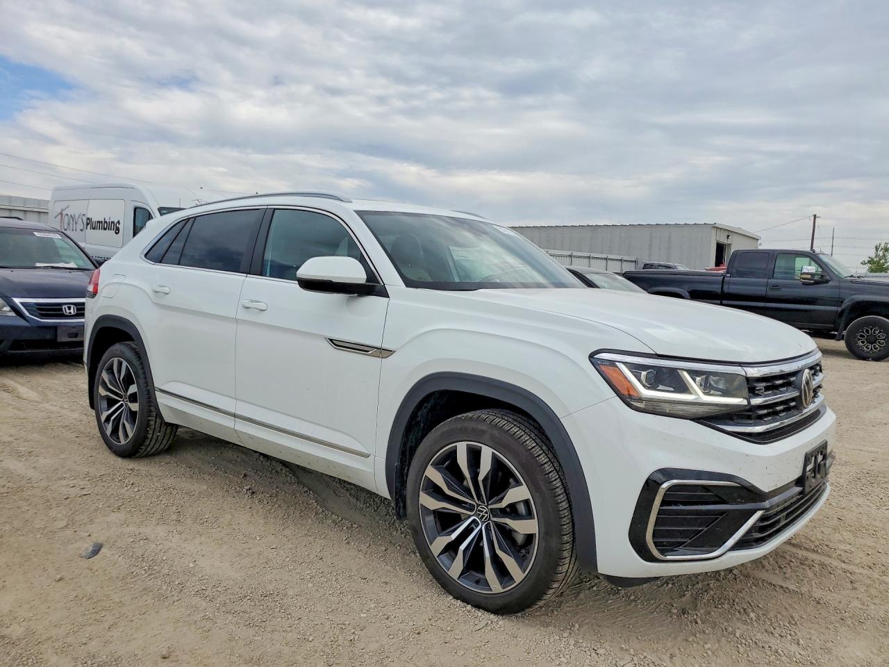 2021 VOLKSWAGEN ATLAS CROSS SPORT SEL R-LINE