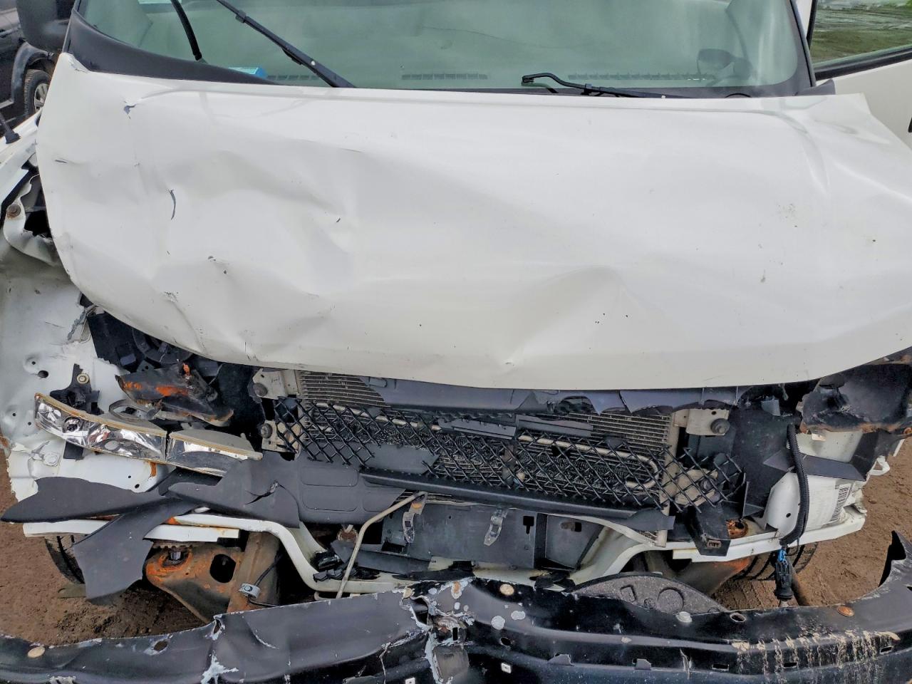 CHEVROLET EXPRESS G2500 2016 — 13