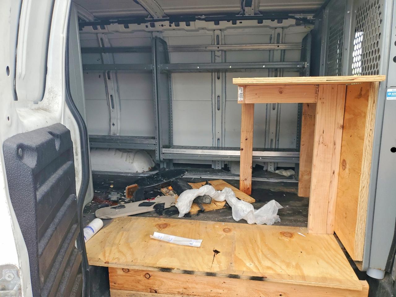CHEVROLET EXPRESS G2500 2016 — 12