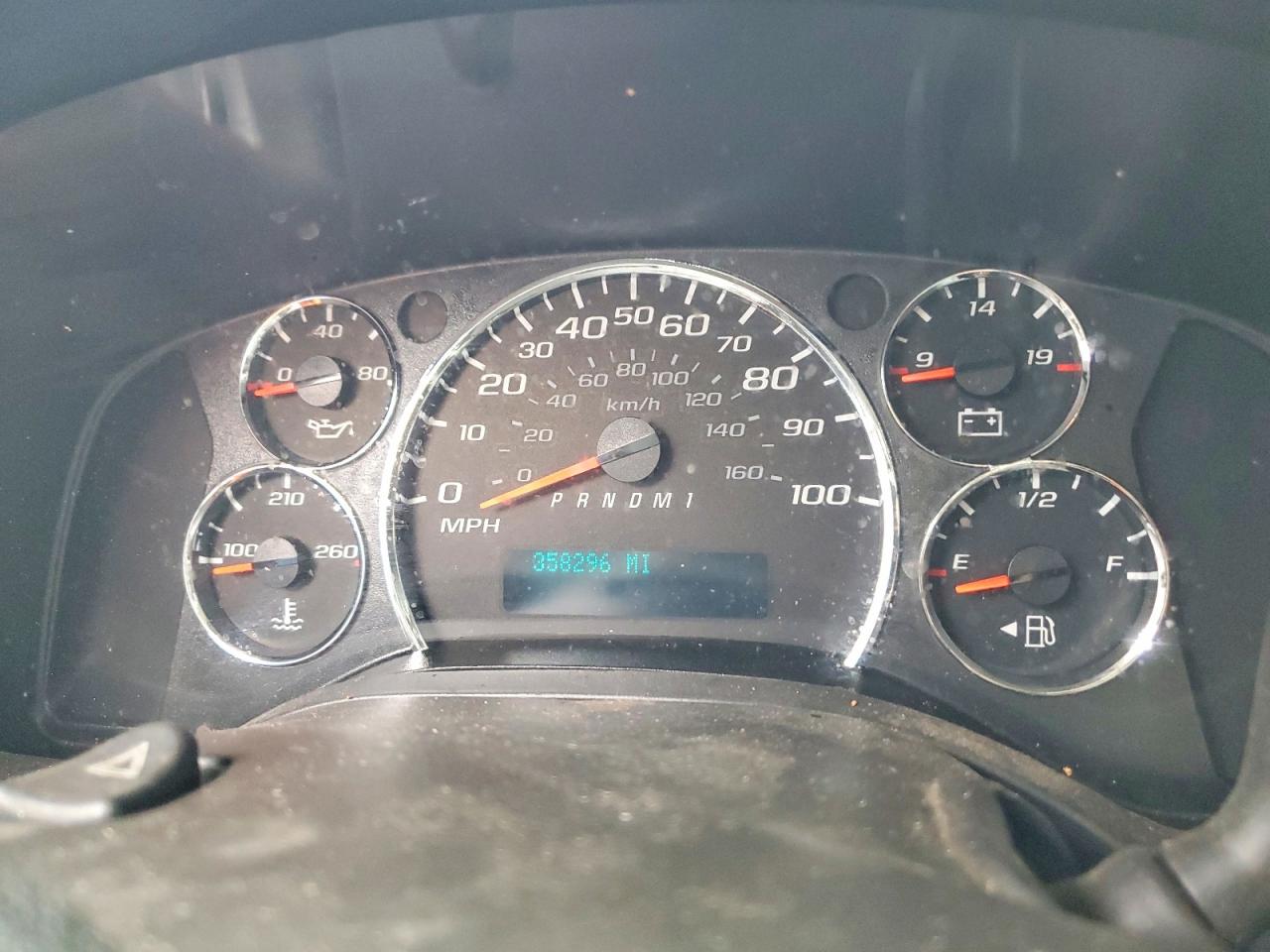 CHEVROLET EXPRESS G2500 2016 — 10