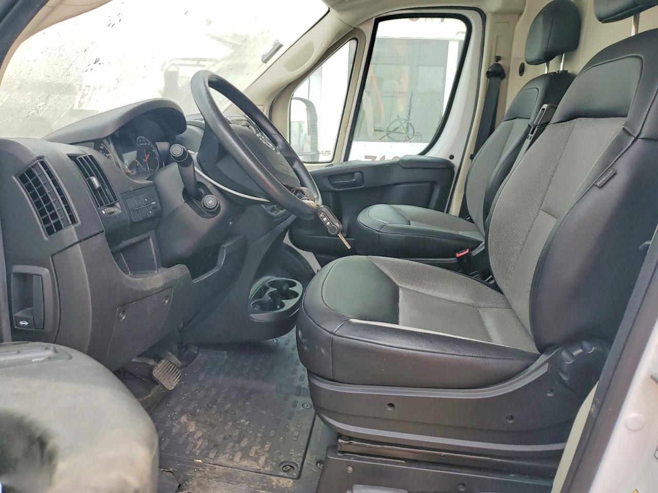 RAM PROMASTER 2500 2021 — 8