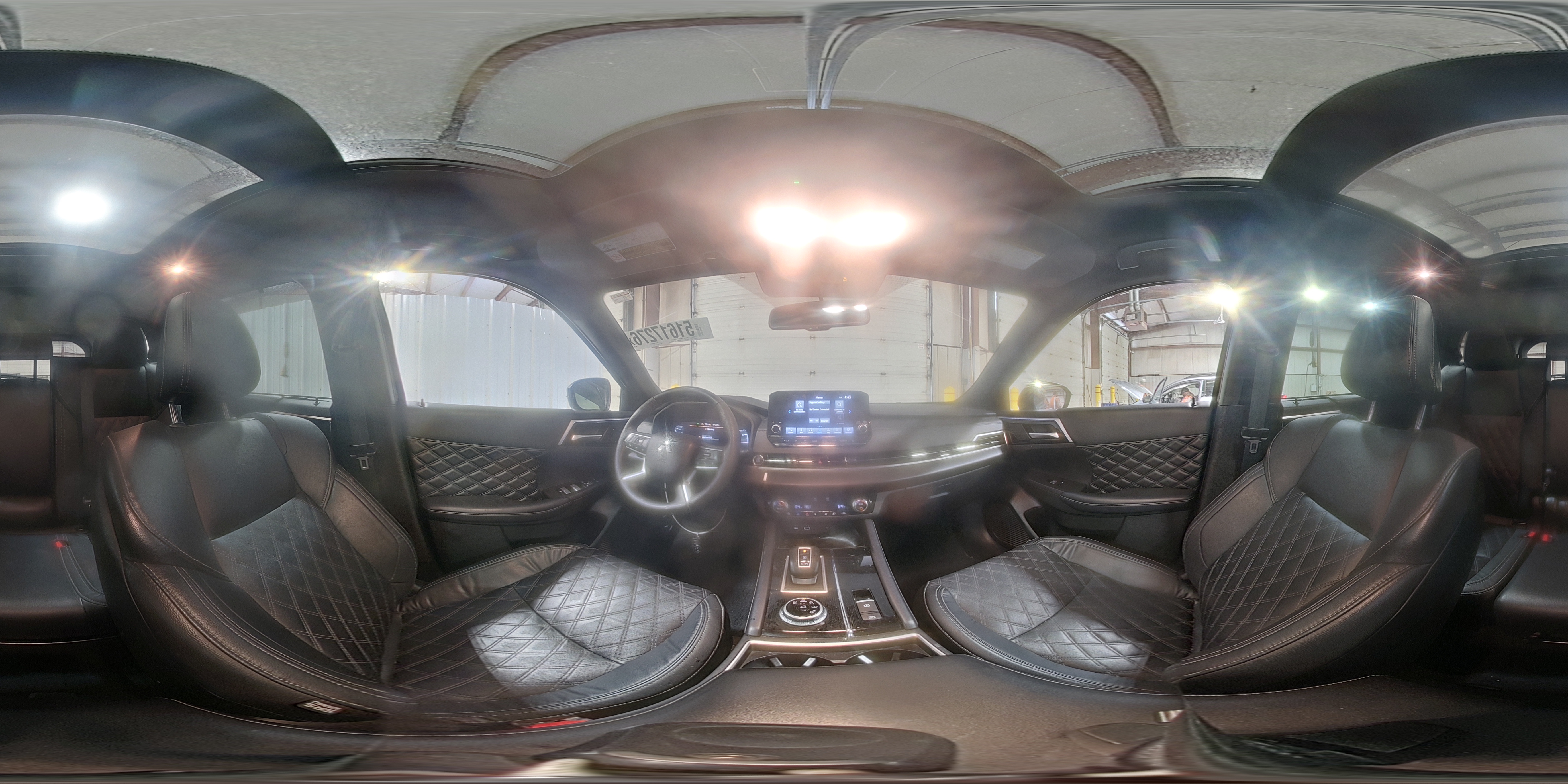 MITSUBISHI OUTLANDER 2023 — 16