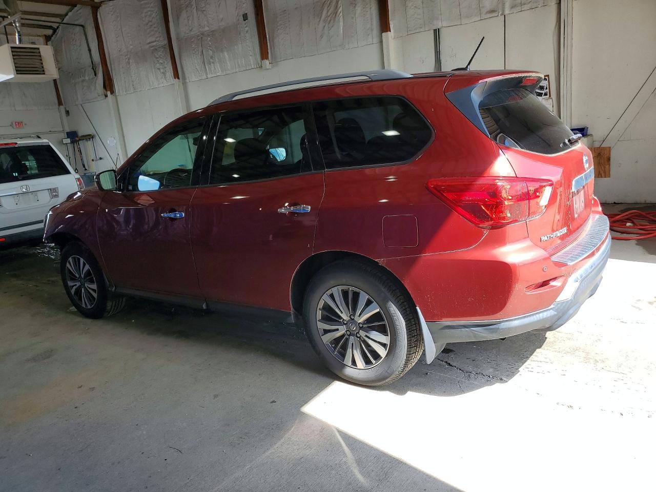NISSAN PATHFINDER 2017 — 3