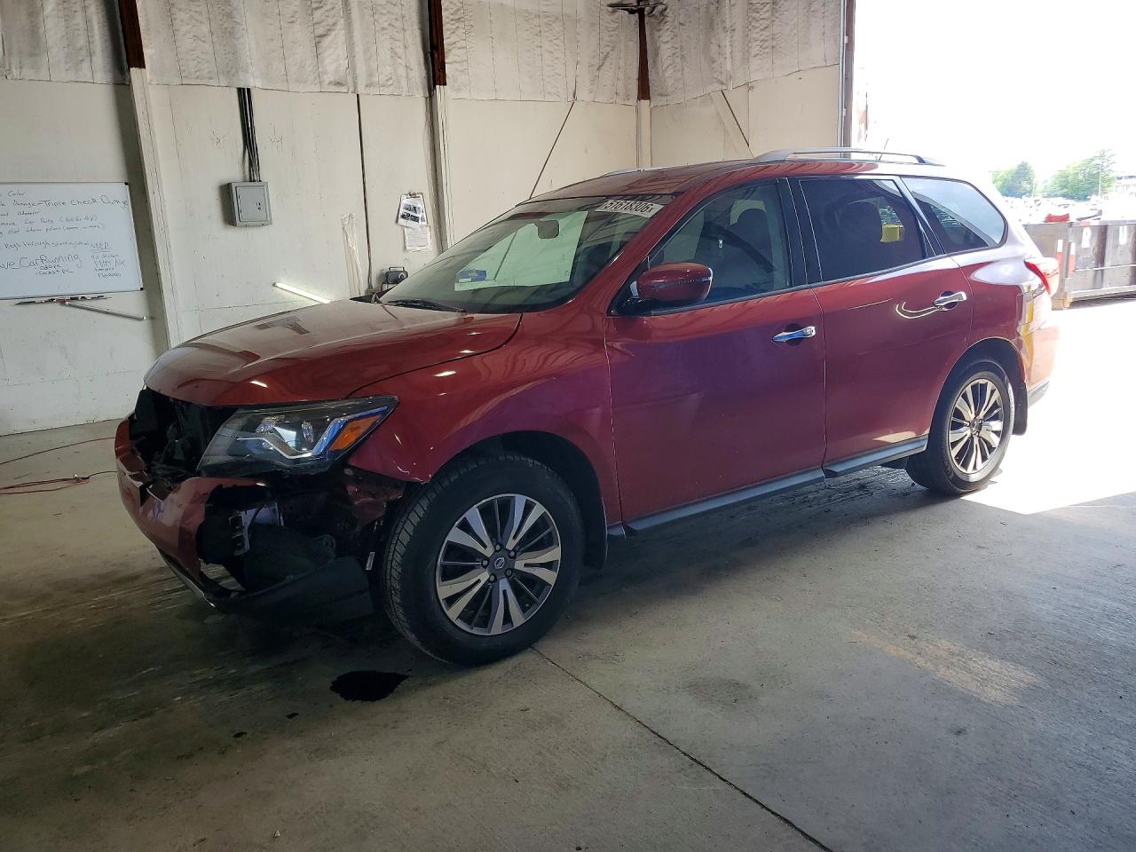 NISSAN PATHFINDER 2017 — 2
