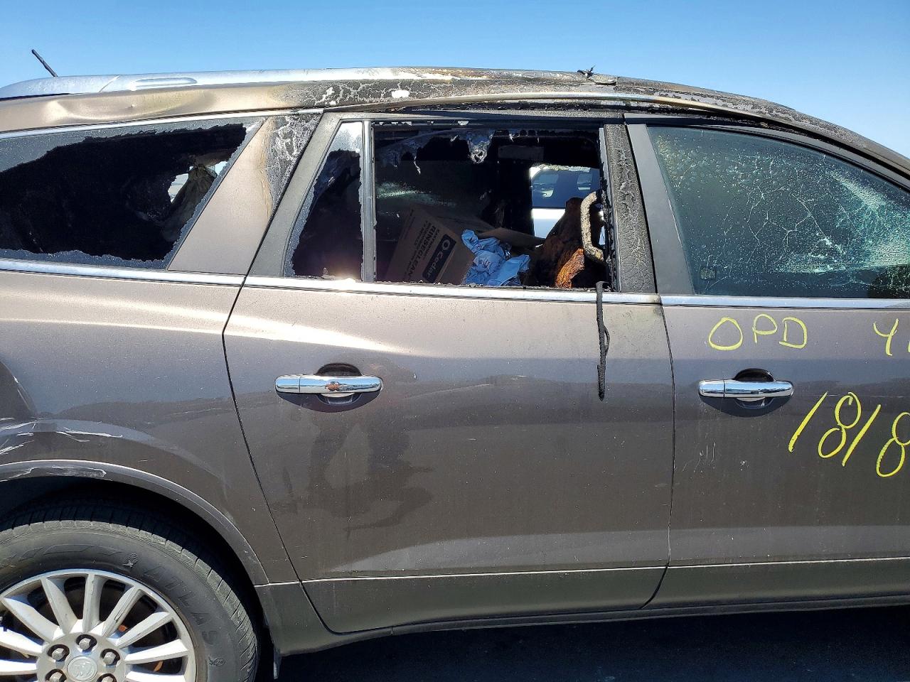 BUICK ENCLAVE 2010 — 12