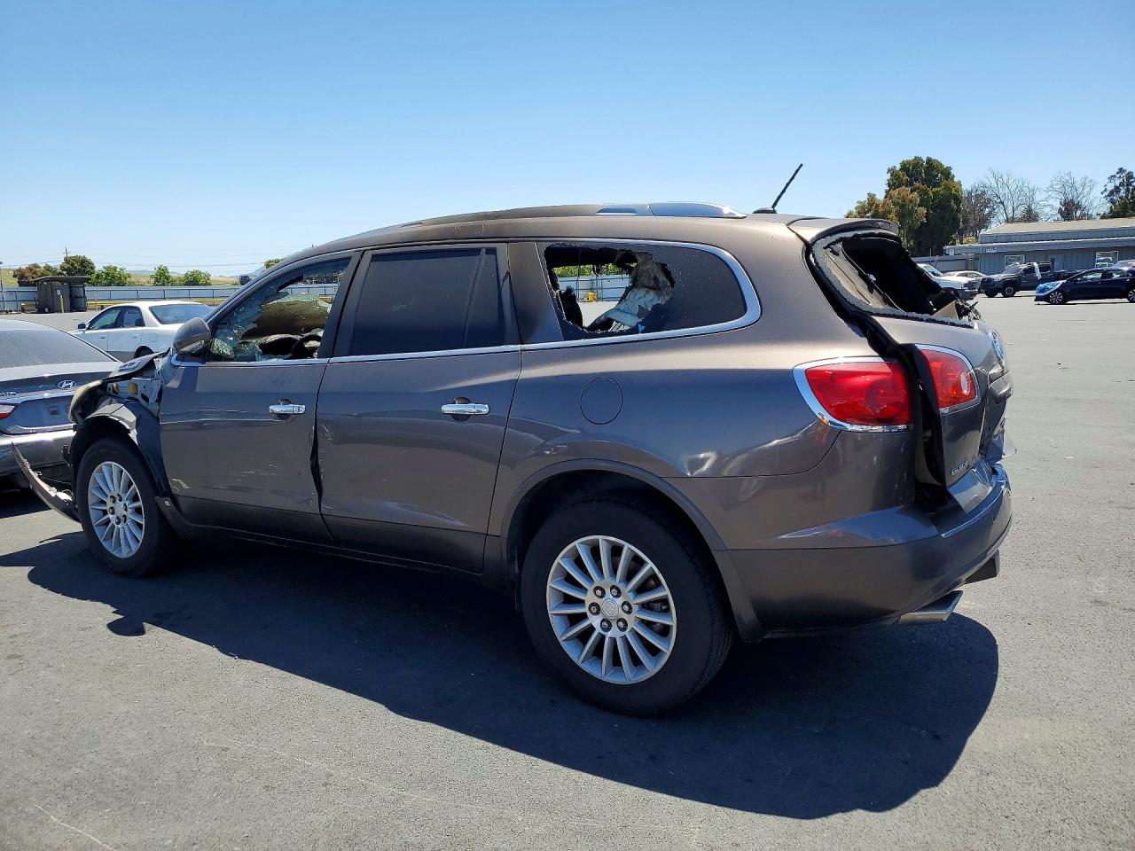 BUICK ENCLAVE 2010 — 3