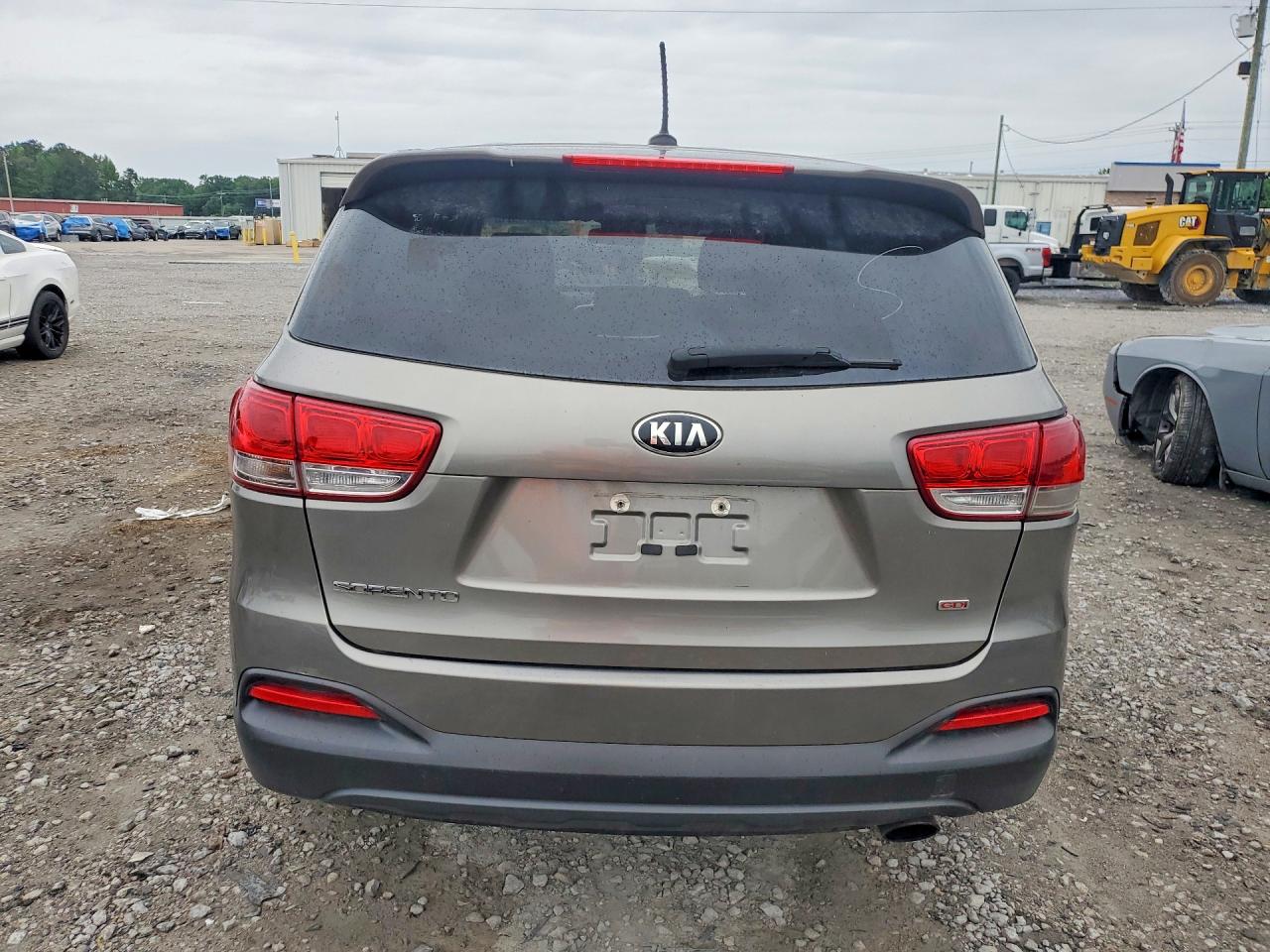 KIA SORENTO 2017 — 7