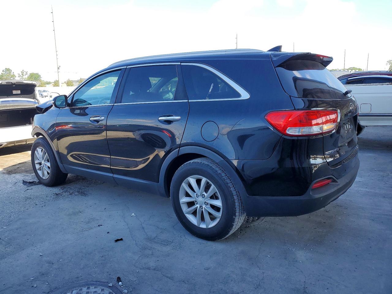KIA SORENTO 2017 — 3