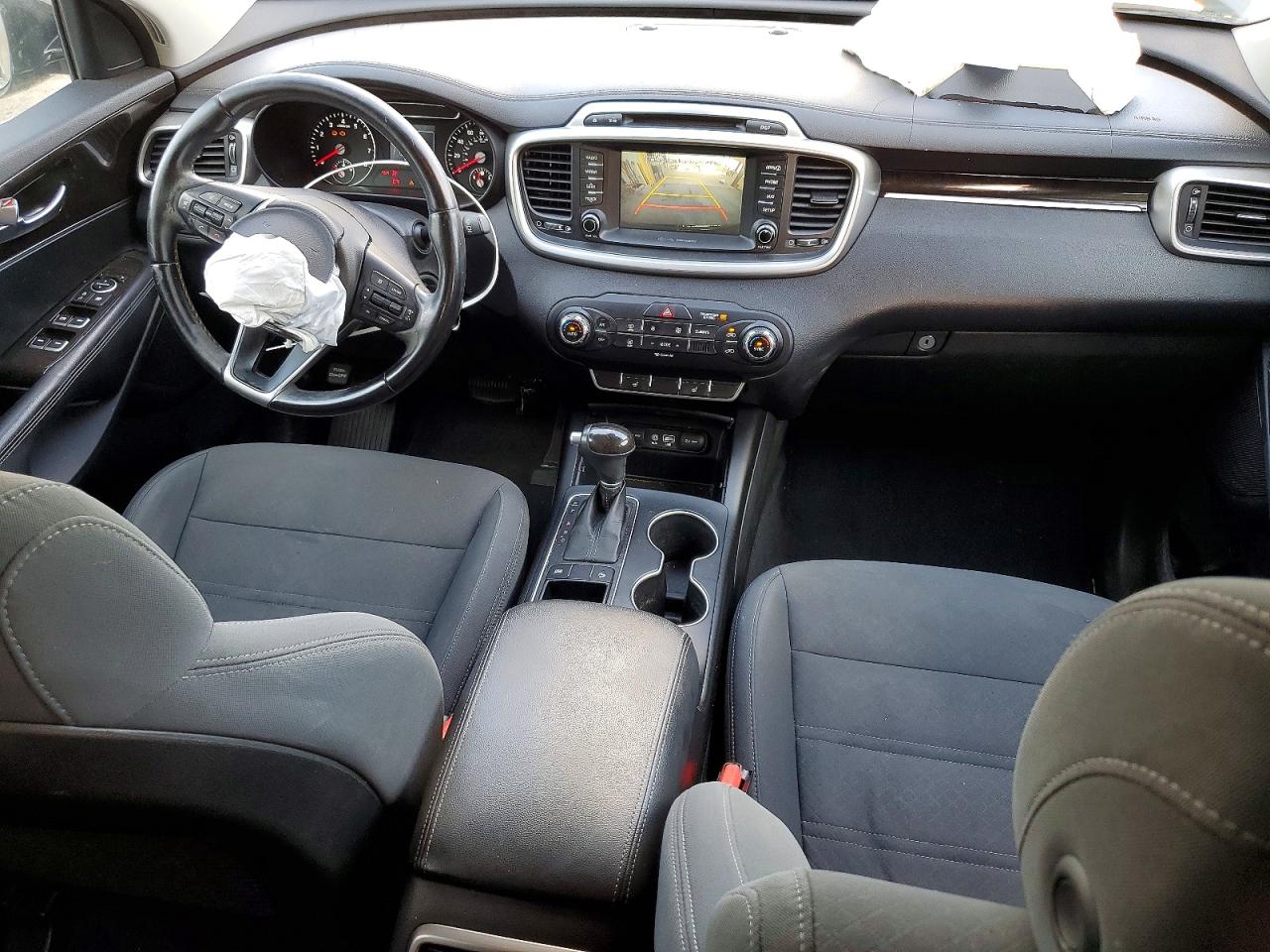 KIA SORENTO 2017 — 9